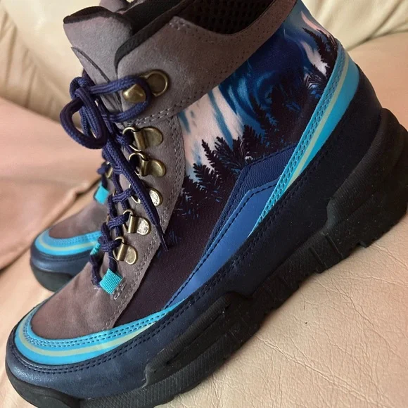 Inkkas, Women's 9 Men’s 7 Aurora Vegan Trekk Boot, Hiking, Artsy, Blue Outdoors - Picture 2 of 11